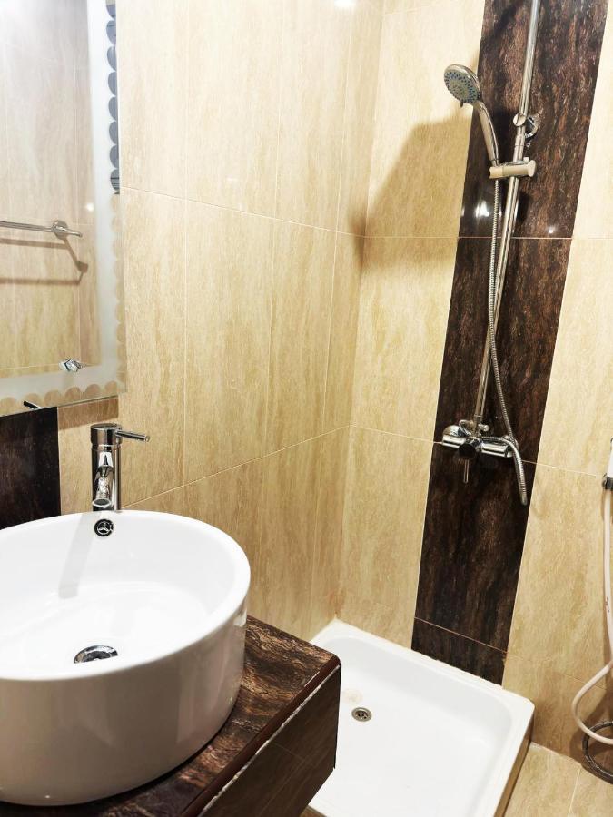 Hotel Leaders Plaza Salmiya Кувейт Екстериор снимка