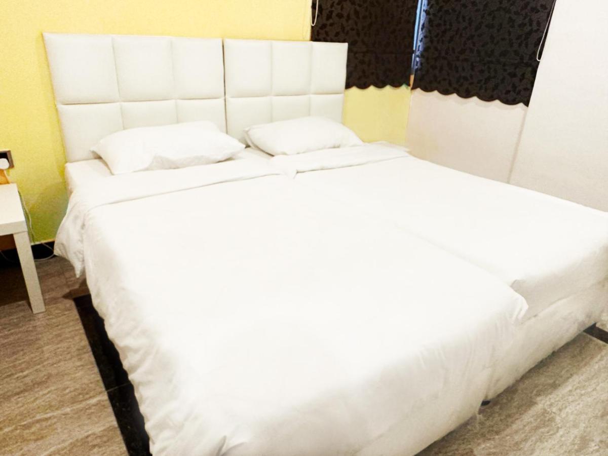 Hotel Leaders Plaza Salmiya Кувейт Екстериор снимка